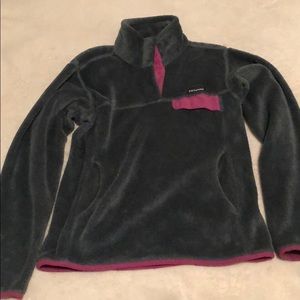Patagonia grey fleece with magenta detail, size M